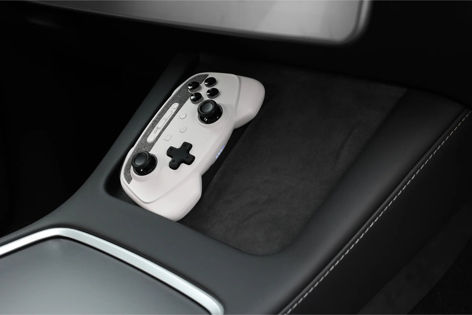 Jowua Tesla Gaming Controller - (Wireless Charging)