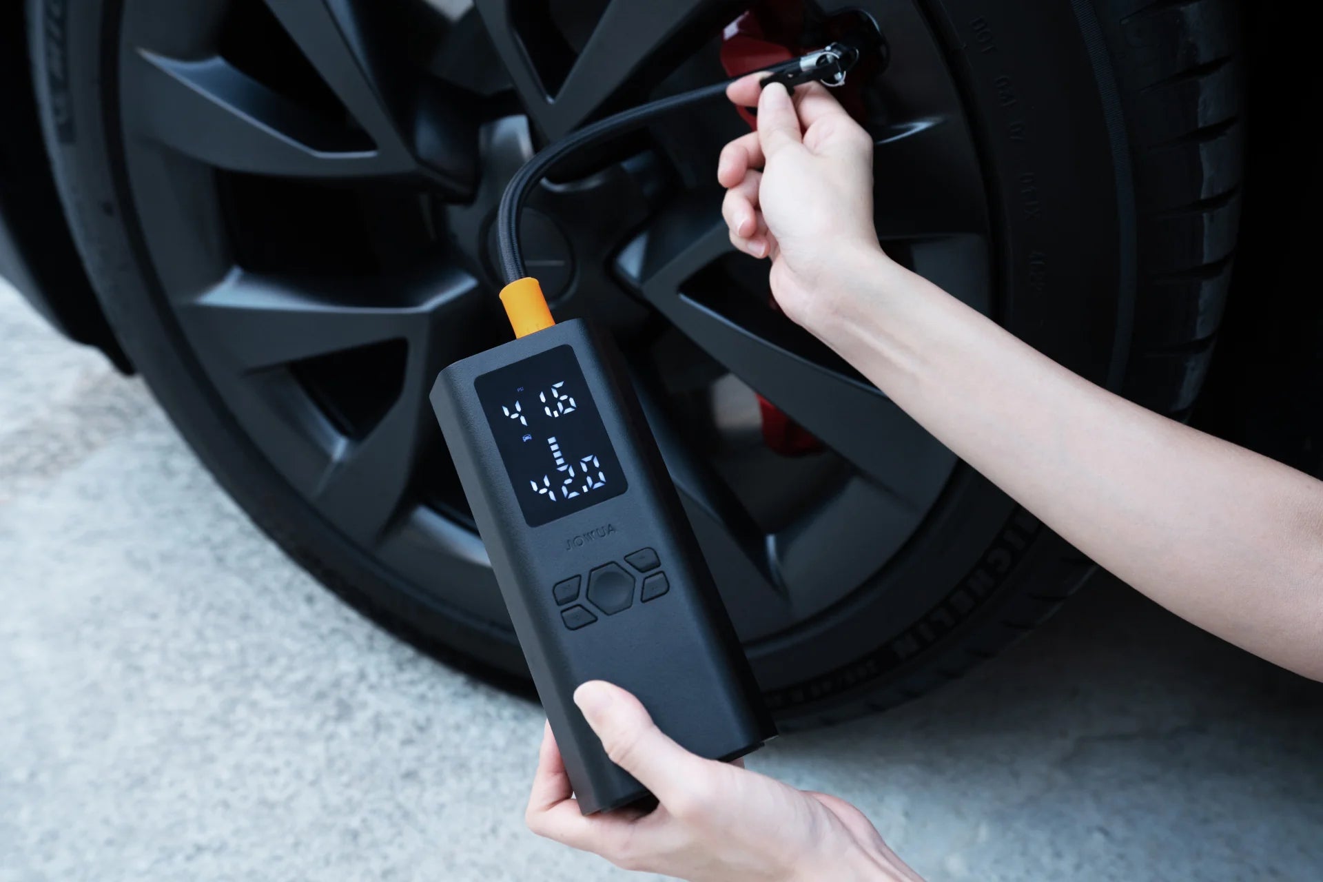 Jowua 100W Portable Air Compressor for Tesla