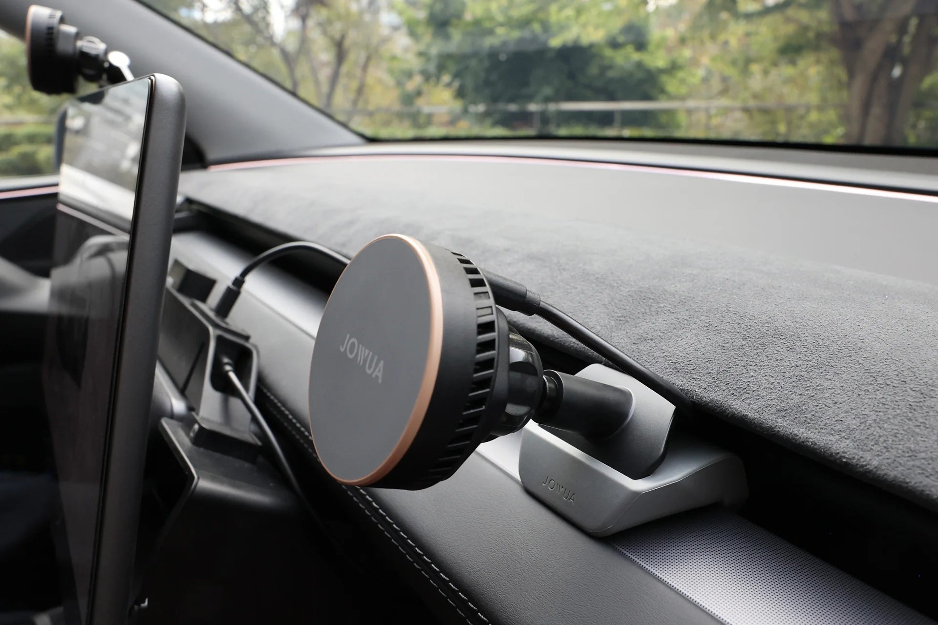 Jowua Active Cooling MagSafe Car Mount for Air Vents (Model 3 & Model Y)