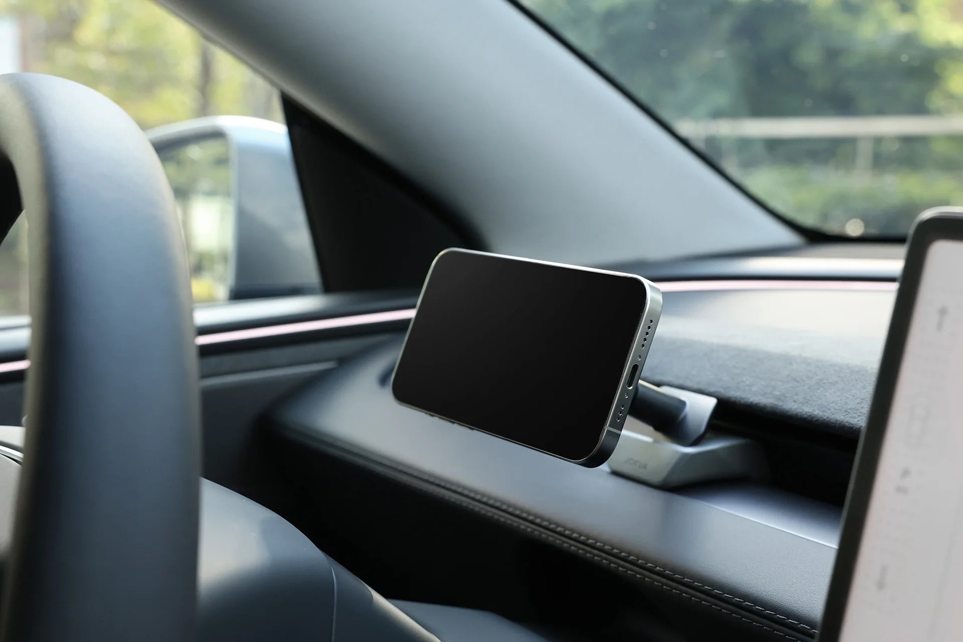 Jowua Active Cooling MagSafe Car Mount for Air Vents (Model 3 & Model Y)