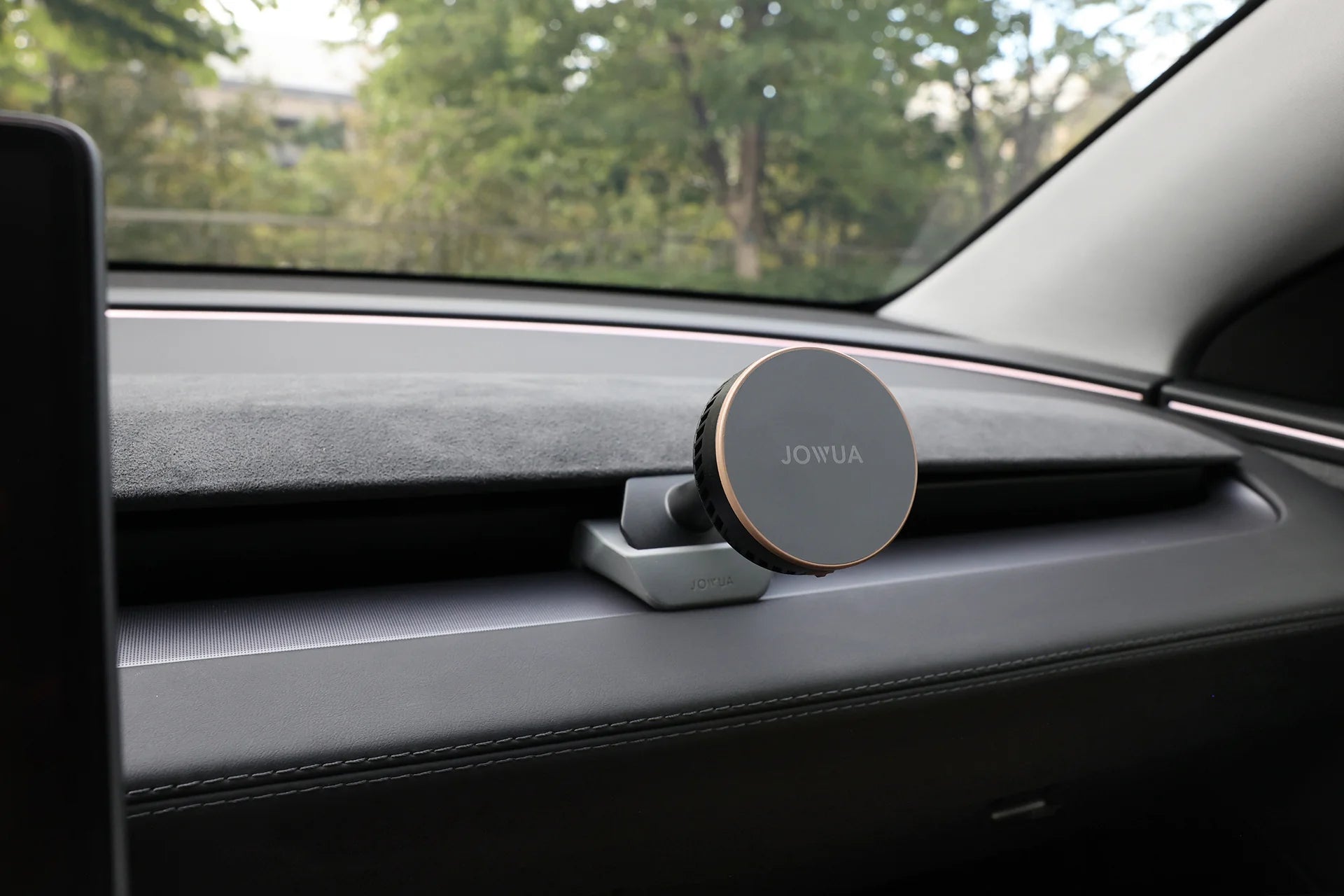 Jowua Active Cooling MagSafe Car Mount for Air Vents (Model 3 & Model Y)